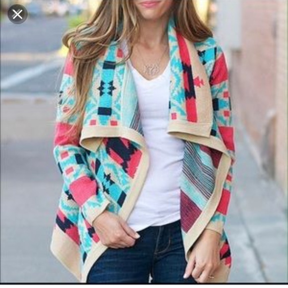 Aztec sweater cardigan aso Emily Maynard - Picture 2 of 3